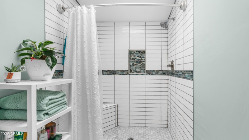 120 N Val Vista Dr 117 (5)