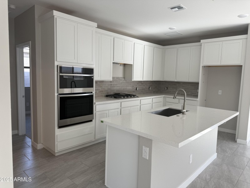 SR35 - Lot 167 Kitchen