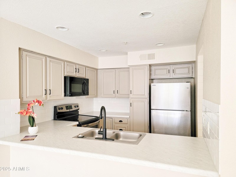 Open Kitchen
