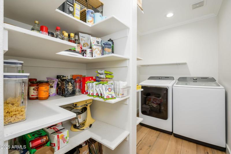 39-web-or-mls-Montebello-44