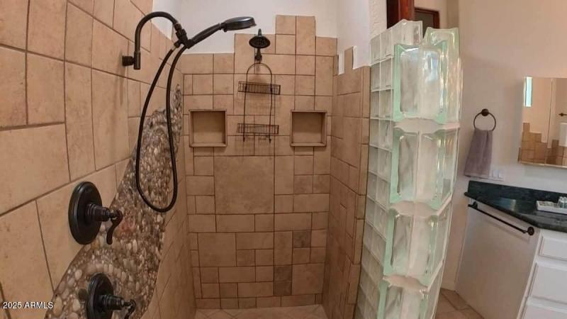 b00c2bc1-09cd-4230-9687-8209357dc50d