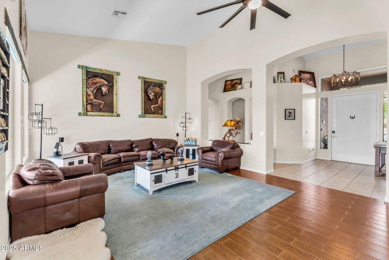 7-web-or-mls-5544 E Dusty Wren Dr 06