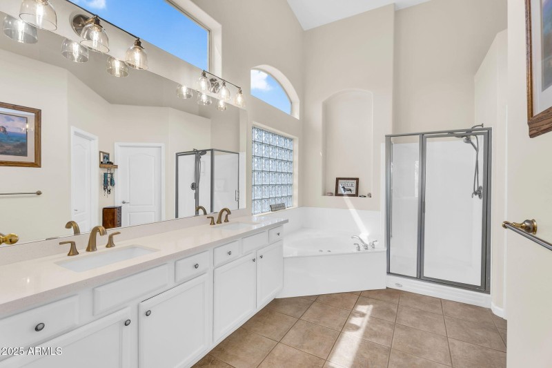 39-web-or-mls-5544 E Dusty Wren Dr 37