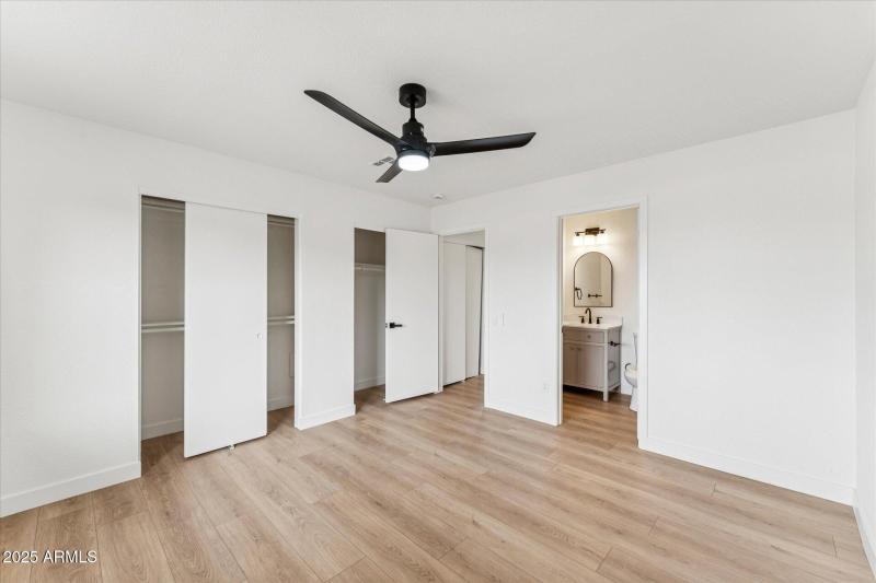 11-010-primary-bedroom