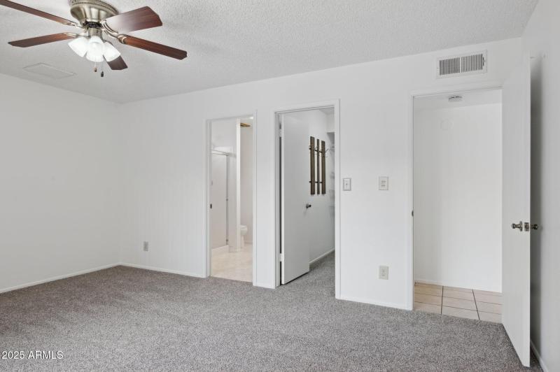 Primary Bedroom w/ Large walk in closet