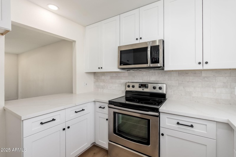 131 N Higley Rd UNIT 215 - 06