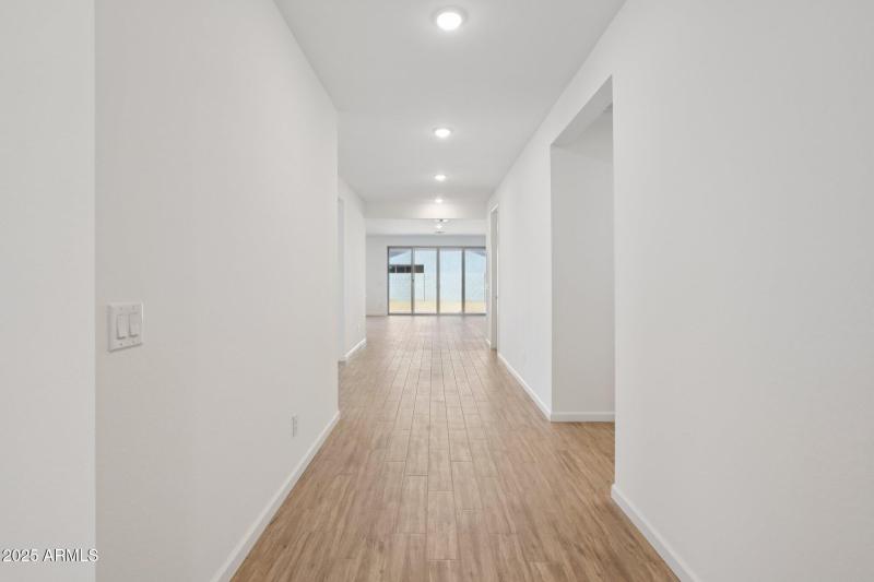 17-web-or-mls-W Brown St-S2708-017