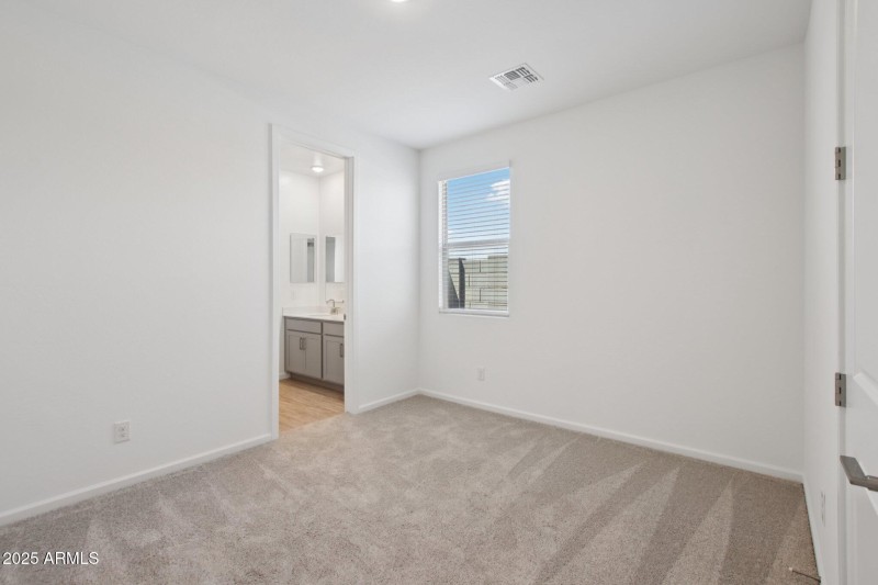 20-web-or-mls-W Brown St-S2708-020