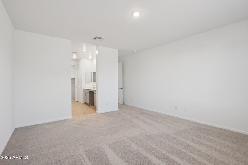 29-web-or-mls-W Brown St-S2708-029