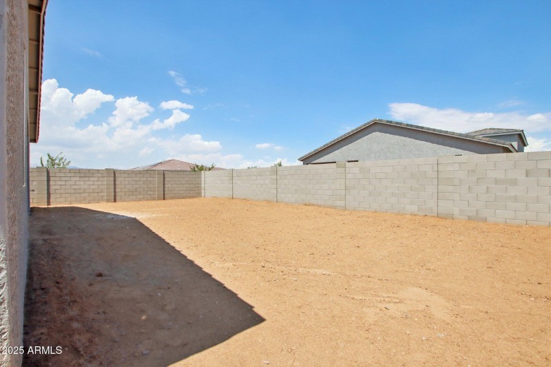 41-web-or-mls-W Brown St-S2708-041