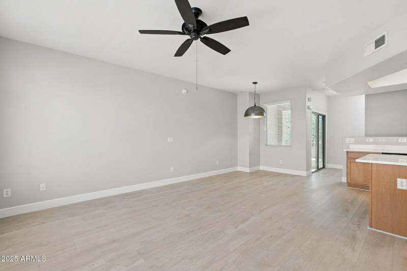 17-web-or-mls-94th-17