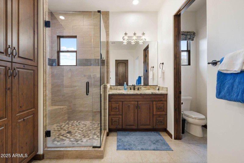 21-Primary Bathroom (2)