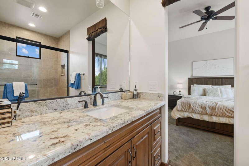 27-Jack and Jill Bath (2)