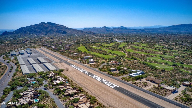 Private Runway must own hangar to use