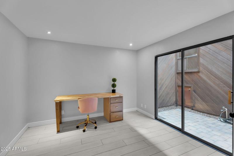 20-web-or-mls-Forest Ave-20