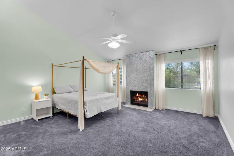 23-web-or-mls-Forest Ave-23