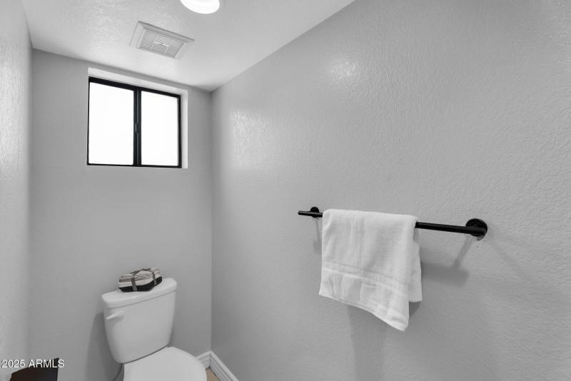 40-web-or-mls-Forest Ave-40