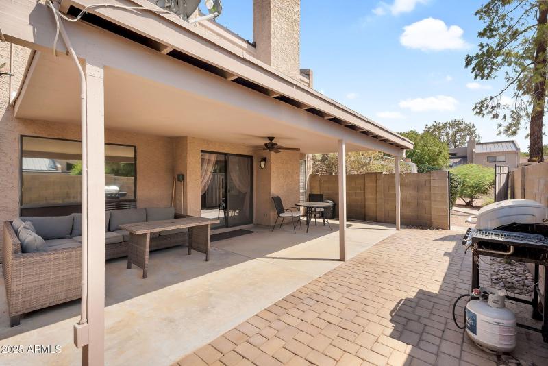 47-web-or-mls-Forest Ave-49