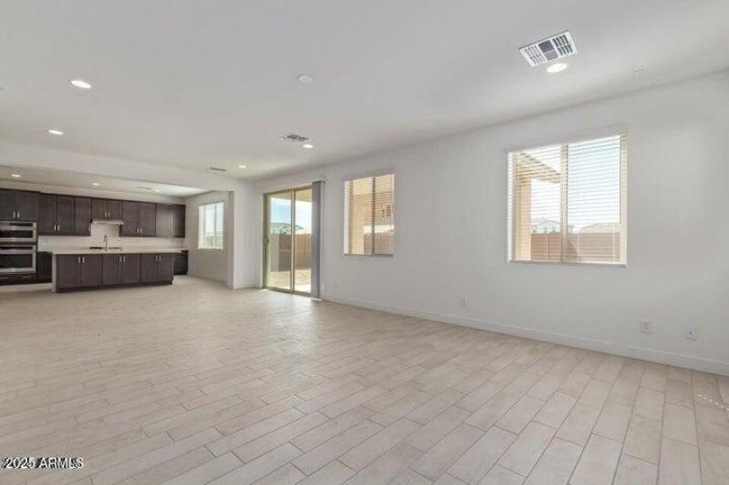 20241014195344454324000000-o