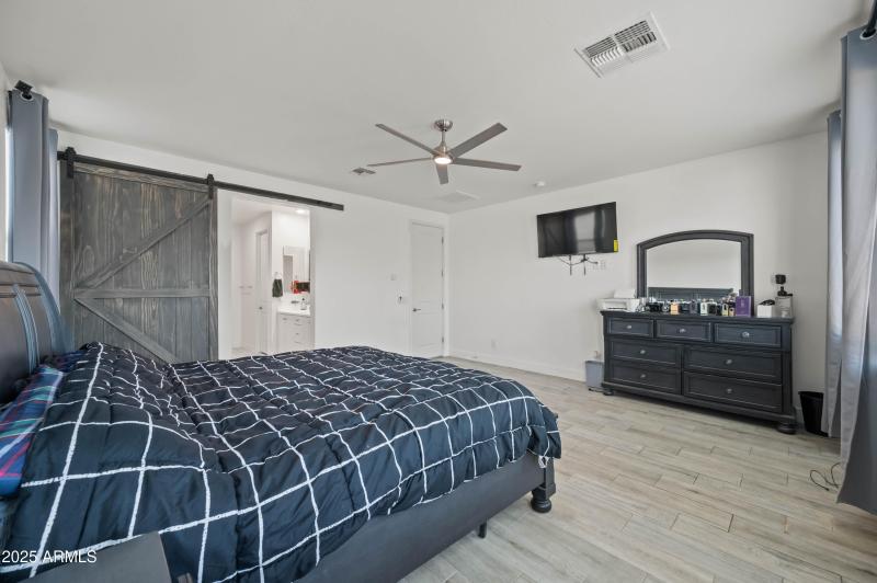 11670 W Parkway Ln Avondale AZ 85323-21