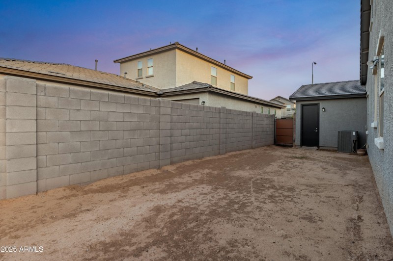 11670 W Parkway Ln Avondale AZ 85323-9 c