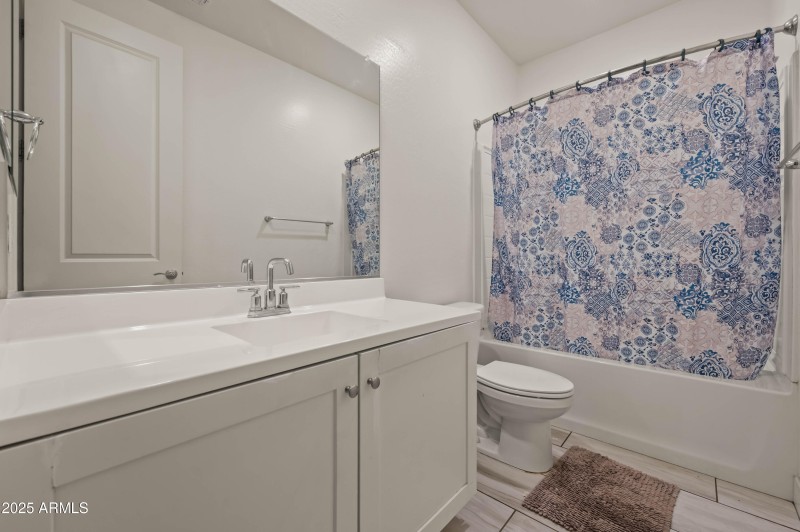 11670 W Parkway Ln Avondale AZ 85323-10