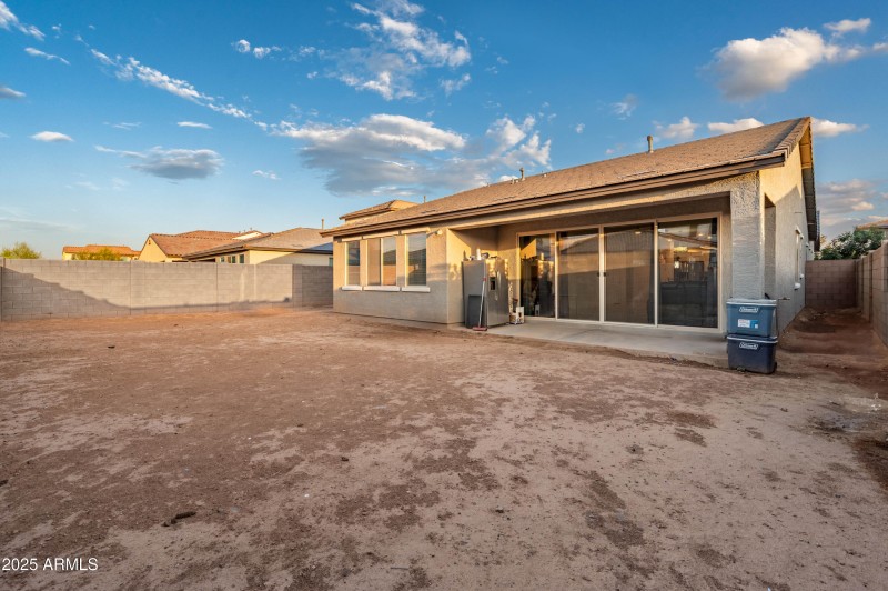 11670 W Parkway Ln Avondale AZ 85323-6