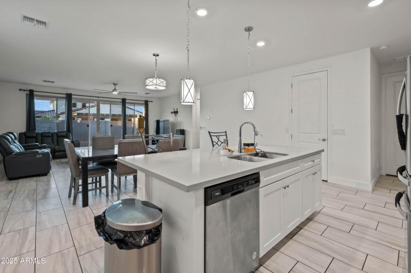 11670 W Parkway Ln Avondale AZ 85323-37