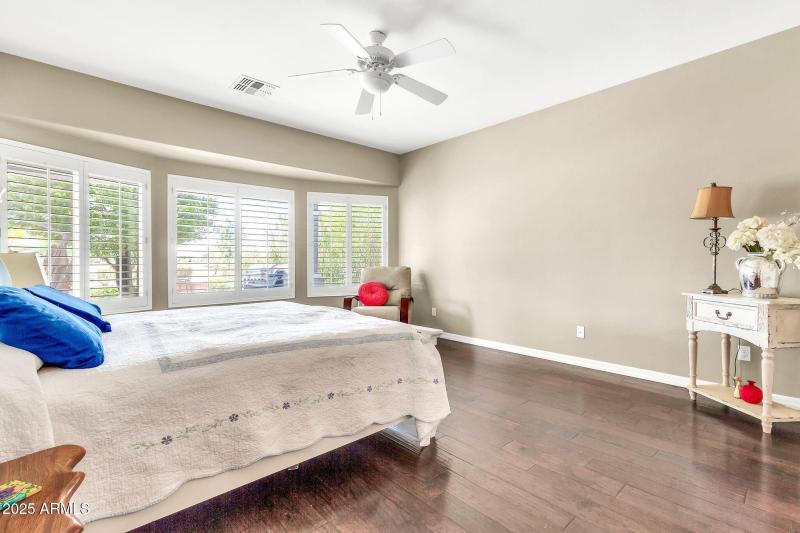 Primary Bedroom w/Bay Window