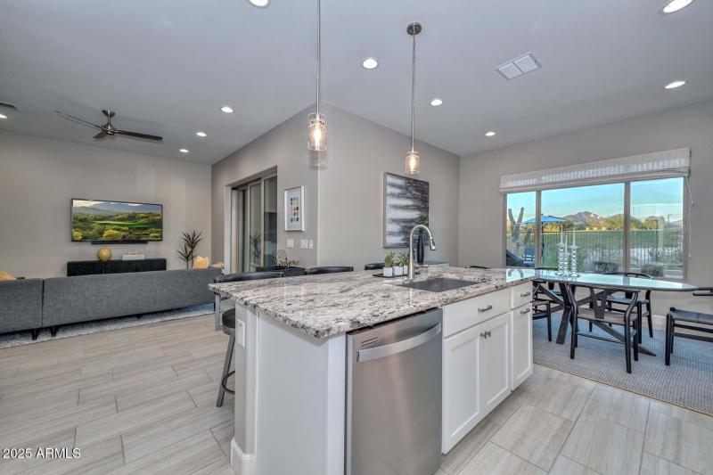 Kitchen-Breakfast Room