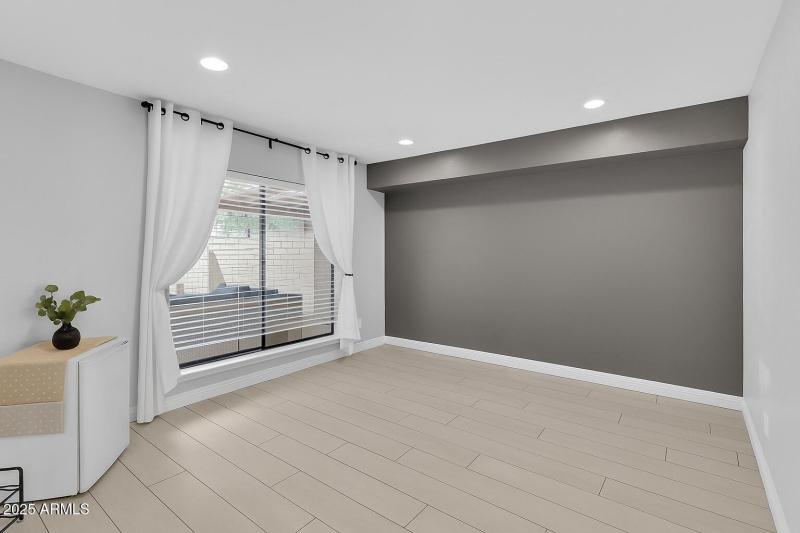 Virtually Removed Furniture - Dining Roo