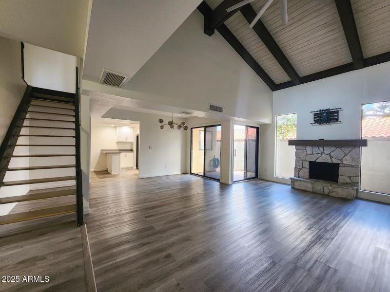 10th st living dining