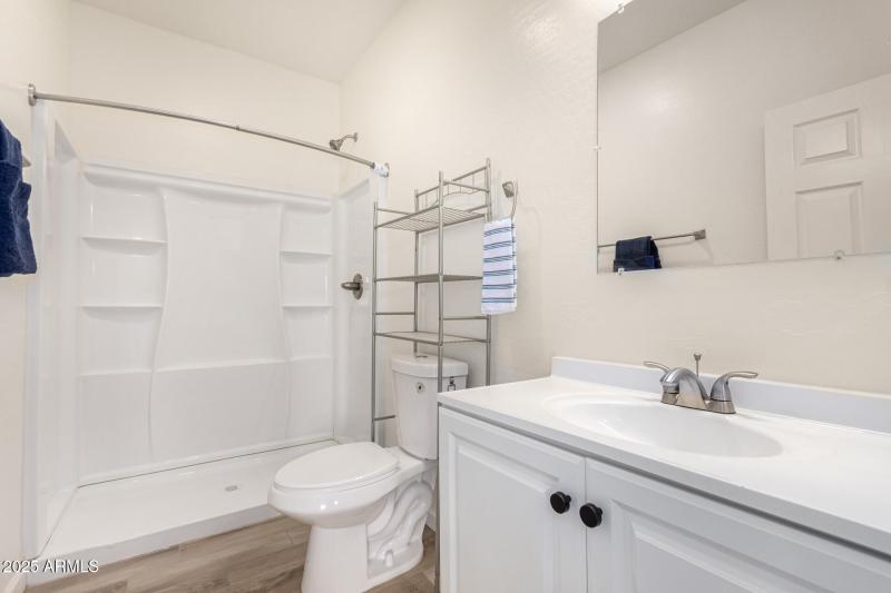 2746 W Pima St Hall Bath