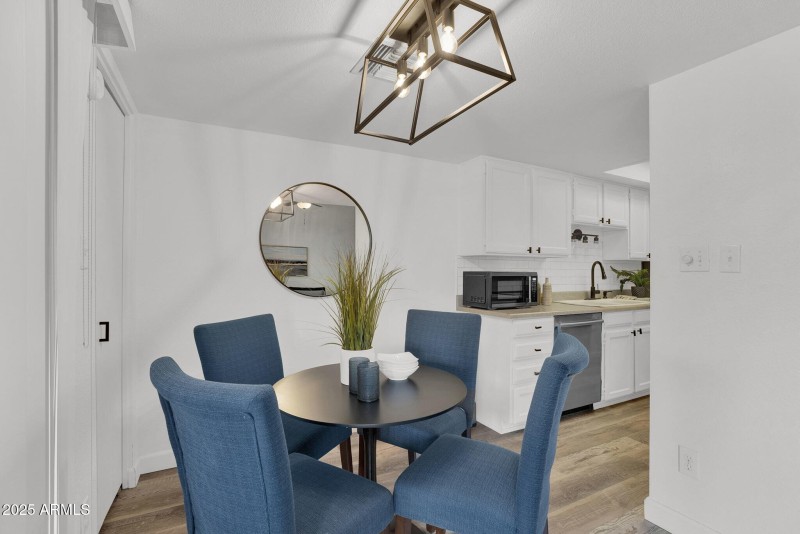 012_13-web-or-mls-14_283