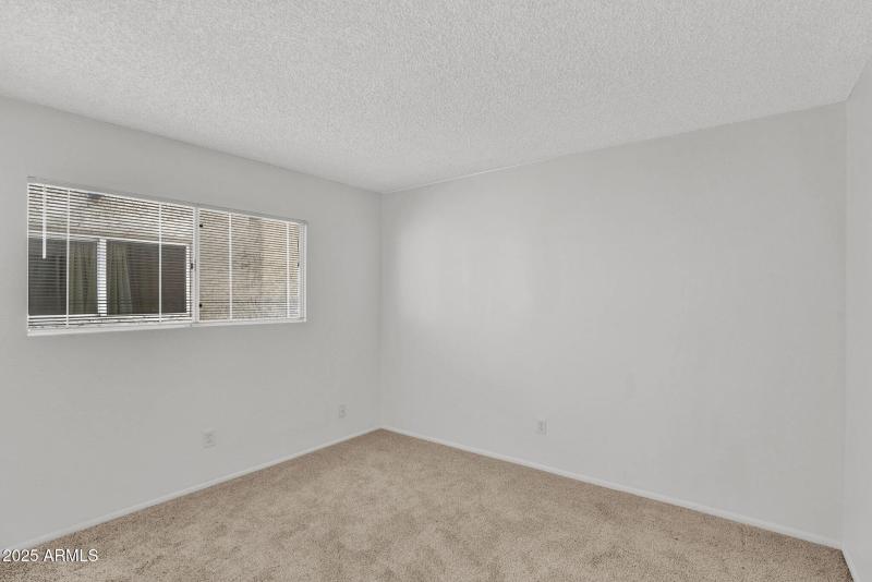 022_22-web-or-mls-23_828