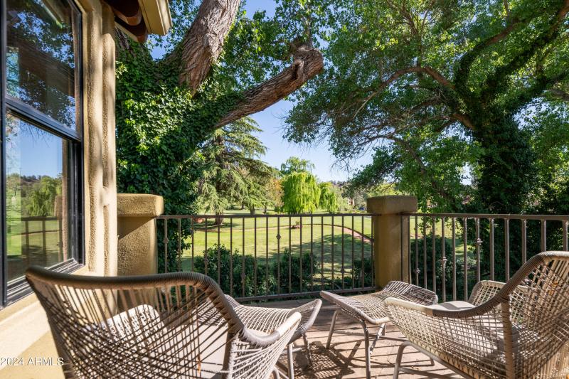 Phoenix Photo Pro-55 Ranch House Cir_016