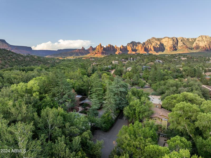 Phoenix Photo Pro-55 Ranch House Cir_035