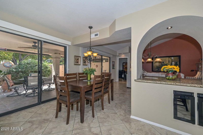 Dining,WetBar&Wine Fridge