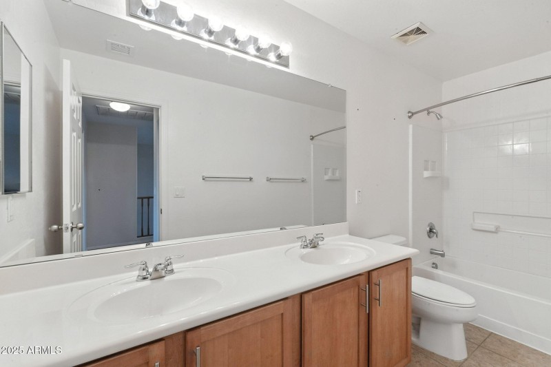 Upstairs Hall Bathroom