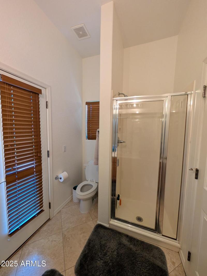 Bathroom in bedroom 4