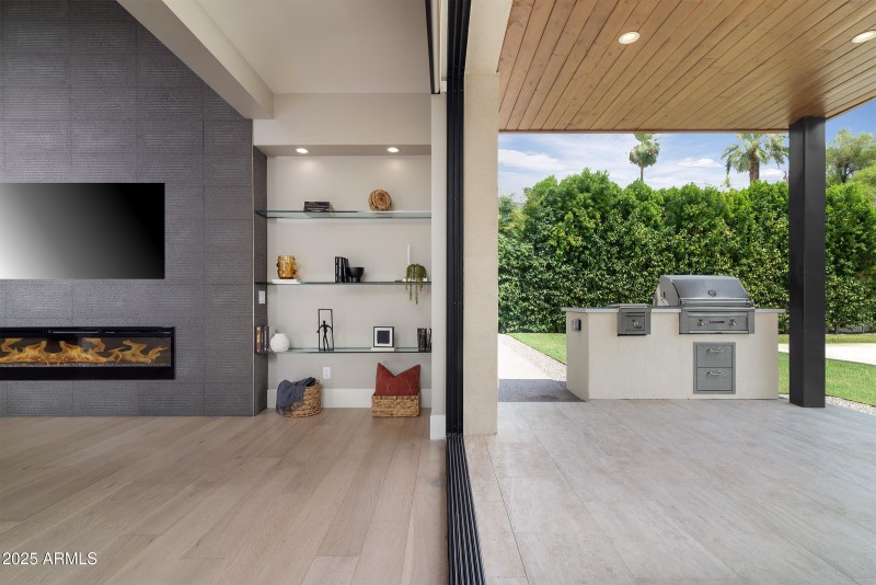 Indoor-Outdoor Living