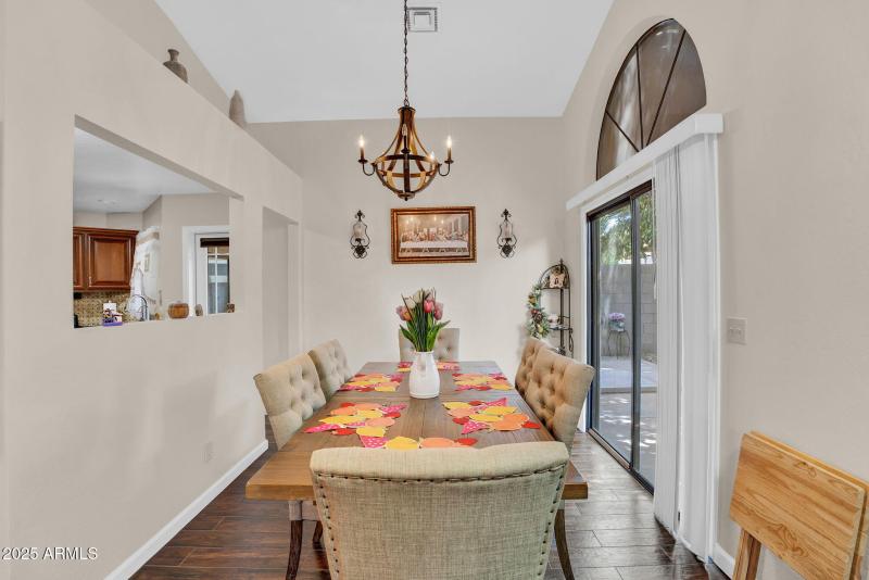 12-web-or-mls-4725 E Brown Rd 10-07