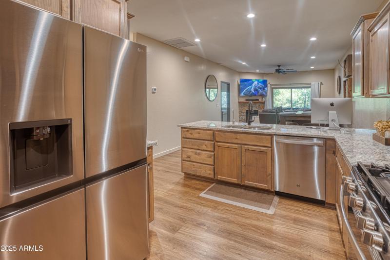 PAX_0295_AuroraHDR2019-edit