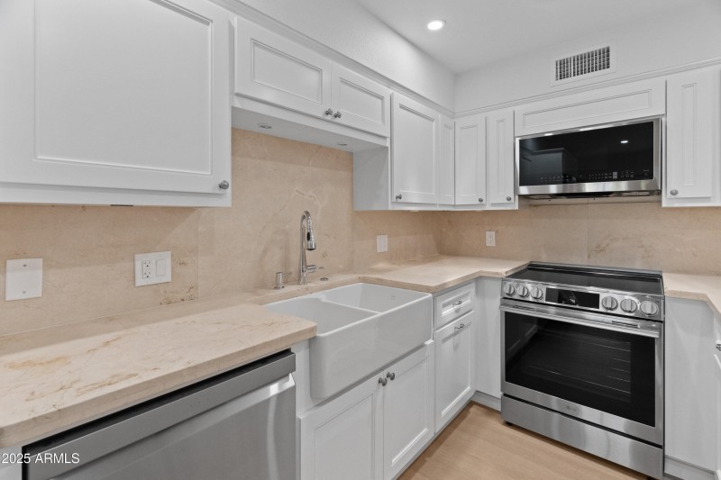 4800 N 68th St Unit 292-19