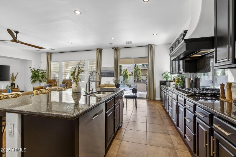 25_28803_N_68th_Dr25_mls