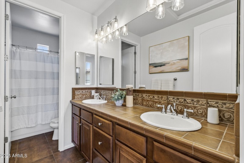 48_28803_N_68th_Dr48_mls