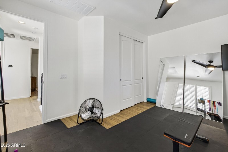 53_28803_N_68th_Dr53_mls