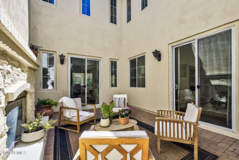 61_28803_N_68th_Dr61_mls