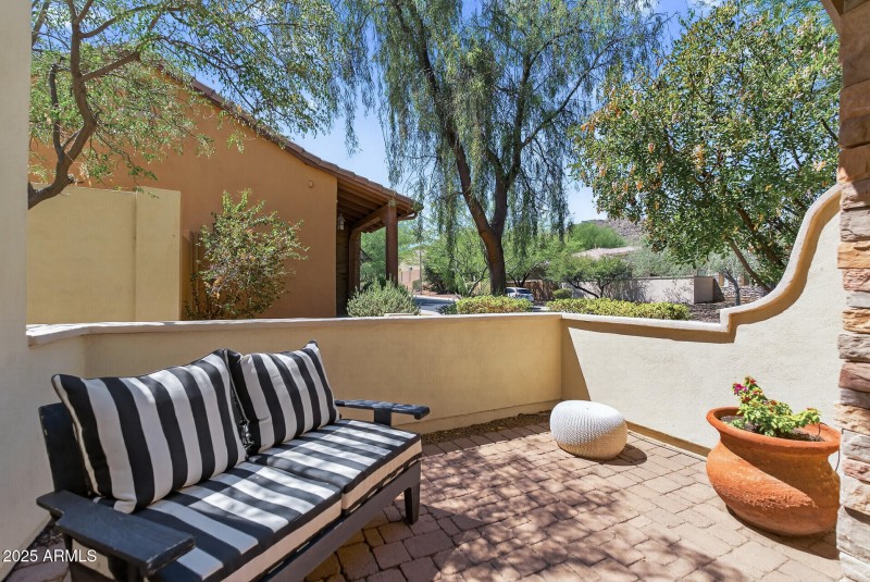 98_28803_N_68th_Dr98_mls