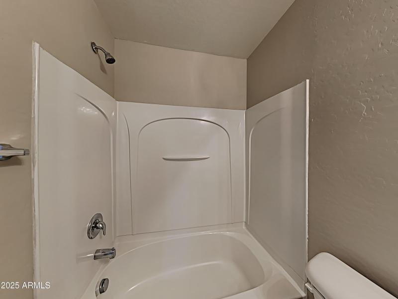 1004506.18584 W Illini Street